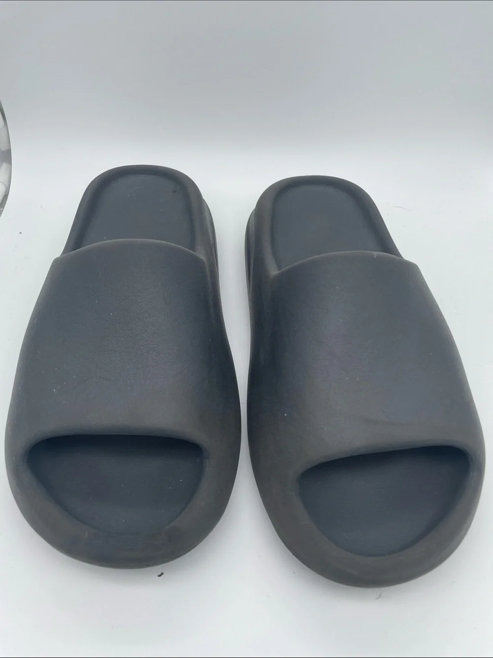 Yeezy Foam Slide Sandals - Black 40
